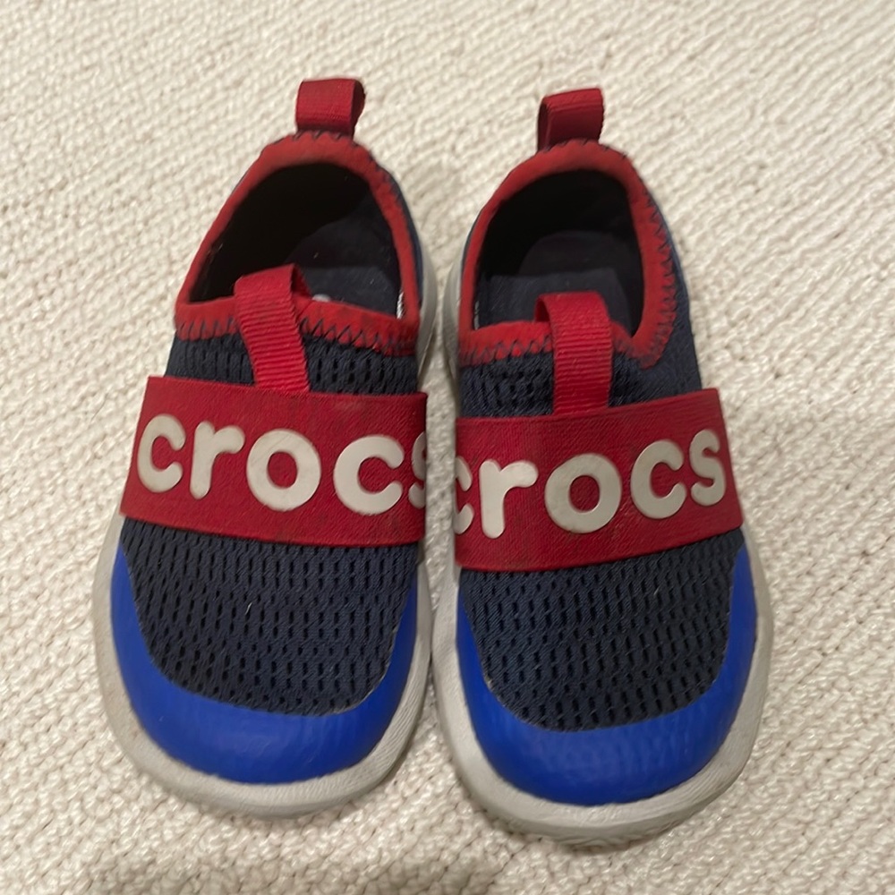 Crocs boys mesh sneakers